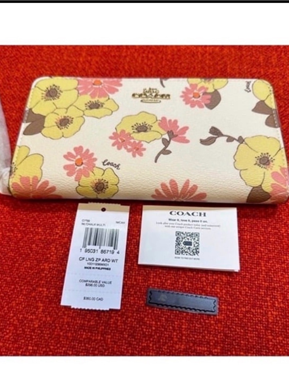 ❤️❤️❤️Coach Floral Zip-Around Wallet in Cream with Yellow & Pink Flowers❤️❤️❤️